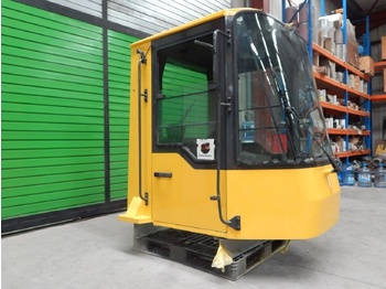 Kabina KOMATSU