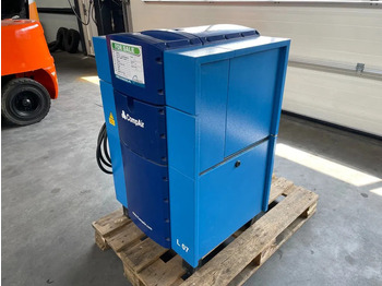 Mobilní kompresor Compair L07 - 7,5A Schroefcompressor 750L/min als nieuw!: obrázek 3