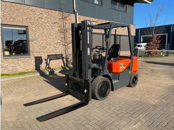 Dieselový vysokozdvižný vozík DOOSAN