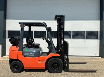 Plynový vysokozdvižný vozík TOYOTA