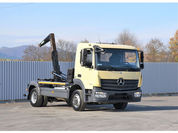 Hákový nosič kontejnerů MERCEDES-BENZ Atego 1221