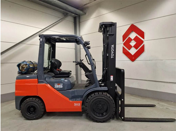 Plynový vysokozdvižný vozík TOYOTA
