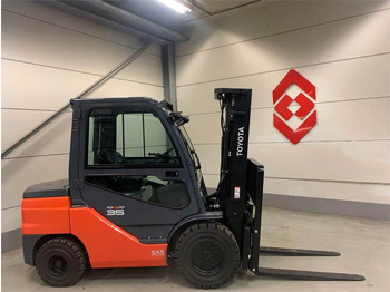 Dieselový vysokozdvižný vozík TOYOTA