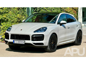 Osobní auto PORSCHE