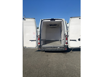 Chladící dodávka pro dopravu potravin RENAULT MASTER: obrázek 3