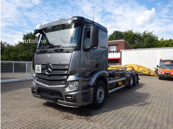 Hákový nosič kontejnerů MERCEDES-BENZ Actros 2545