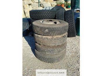 Kompletní kolo 4 x used 7.50-16 LT tyres on 6 studs rims for Toyota Dyna 300: obrázek 2