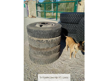 Kompletní kolo 4 x used 7.50-16 LT tyres on 6 studs rims for Toyota Dyna 300: obrázek 3