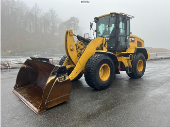 Kolový nakladač CATERPILLAR 926M