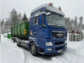 Hákový nosič kontejnerů MAN TGX 33.680