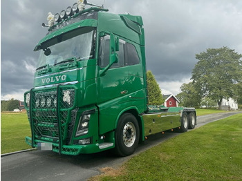 Hákový nosič kontejnerů VOLVO FH16