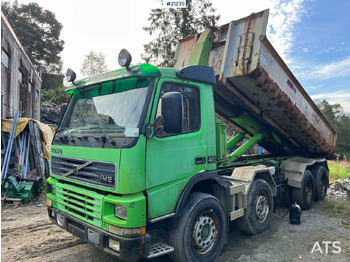 Hákový nosič kontejnerů VOLVO FM12