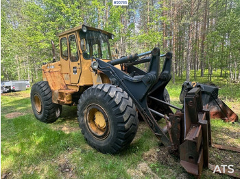 Kolový nakladač VOLVO