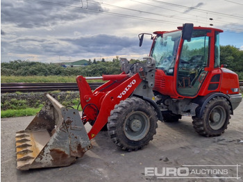 Kolový nakladač VOLVO