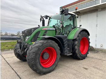 Traktor FENDT 724 Vario