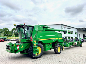 Sklízecí mlátička JOHN DEERE T660