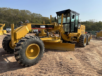 Grejdr CATERPILLAR 140H