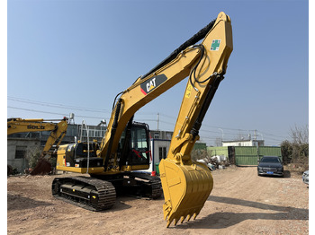 Pásové rýpadlo CATERPILLAR 320D2L: obrázek 3