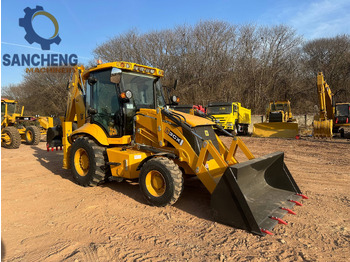 Rýpadlo-nakladač JCB 3CX