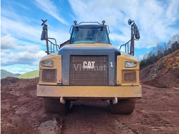 Dampr Caterpillar 745C: obrázek 2