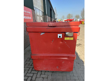 Cisternové vozidlo pro dopravu paliva IBC 2000 liter - Gebruikt: obrázek 4 Cisternové vozidlo pro dopravu paliva IBC 2000 liter - Gebruikt: obrázek 4