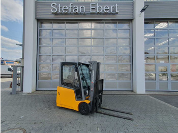 Elektrický vysokozdvižný vozík JUNGHEINRICH EFG