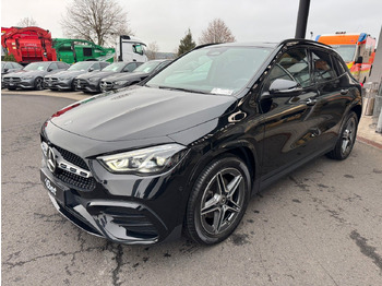 SUV Mercedes-Benz GLA 200 AMG+Pano+Distr+Ambiente+Multibeam+: obrázek 2