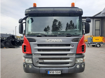 Přepravník automobilů Scania P380 8x2 koneenkuljetusauto: obrázek 4
