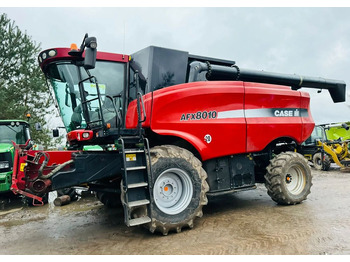 Sklízecí mlátička CASE IH