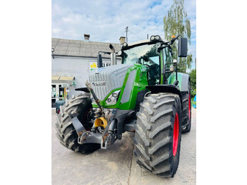 Traktor FENDT 828 Vario