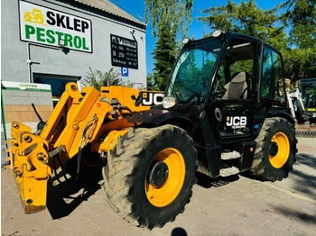Teleskopický manipulátor JCB