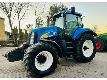 Traktor NEW HOLLAND T8040