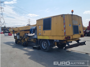 Sněhová fréza Bucher Schorling P21 Single Axle Runway Sweeper, Snow Clearing Brush, Snow Blower, Dryer: obrázek 3