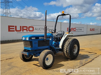 Traktor NEW HOLLAND