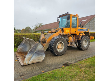 Kolový nakladač HYUNDAI