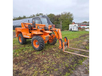 Teleskopický manipulátor TEREX