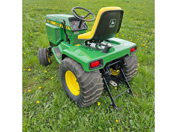 Komunální traktor John Deere 318: obrázek 3