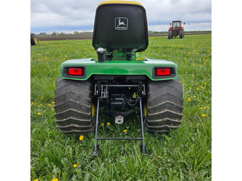 Komunální traktor John Deere 318: obrázek 4