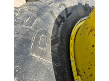 Traktor John Deere 650/65R42: obrázek 5 Traktor John Deere 650/65R42: obrázek 5