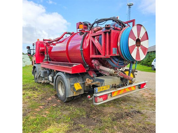 Čistič odpadových jam SCANIA P