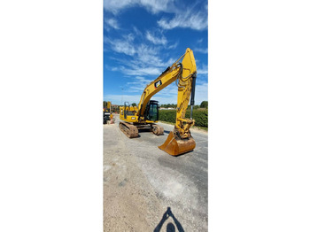 Pásové rýpadlo CATERPILLAR 323