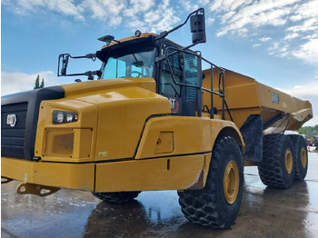 Kloubový sklápěč CATERPILLAR 745
