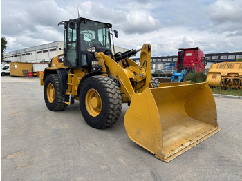 Kolový nakladač CATERPILLAR 914