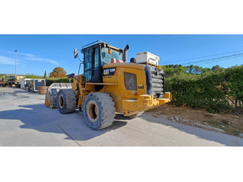 Kolový nakladač CATERPILLAR 930M