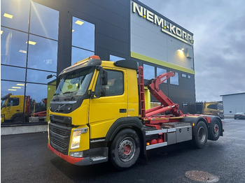 Hákový nosič kontejnerů VOLVO FM11 370