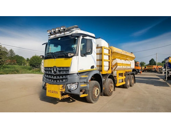 Vozidlo pro zimní údržbu MERCEDES-BENZ Arocs 3243