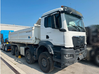 Sklápěč MAN TGS 35.510