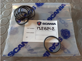 Motor a díly SCANIA