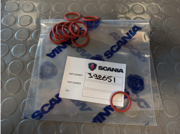 Motor a díly SCANIA