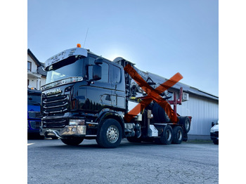 Podvozek s kabinou SCANIA R 620